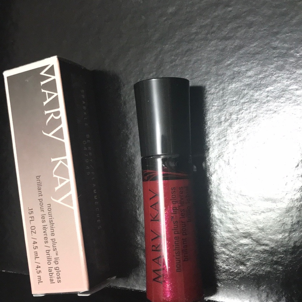 Mary kay nourishine plus lip gloss